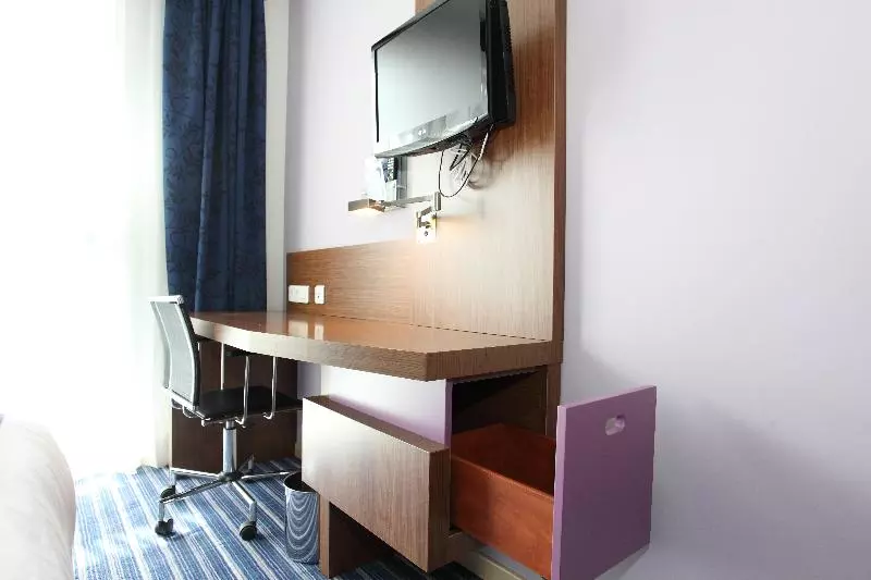 اتاق استاندارد, Holiday Inn Express Madrid Leganes, An Ihg