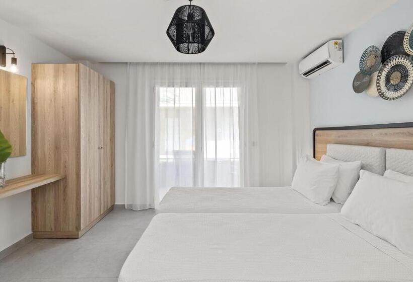 Номер Superior Вид на Сад, White Olive Marine Aquapark   All Inclusive