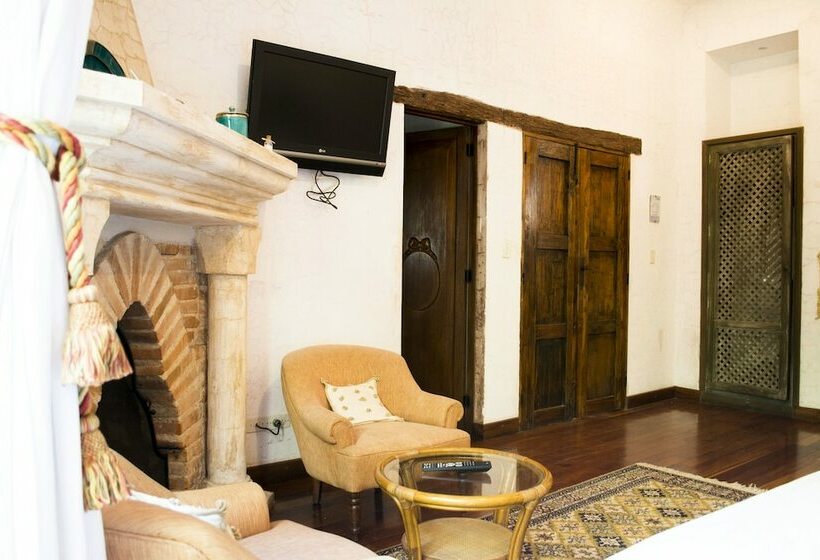 سوییت, Posada De Los Leones