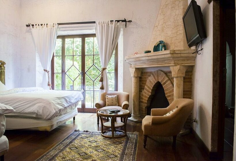 سوییت, Posada De Los Leones