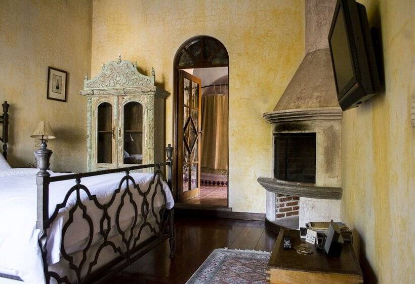 سوییت, Posada De Los Leones