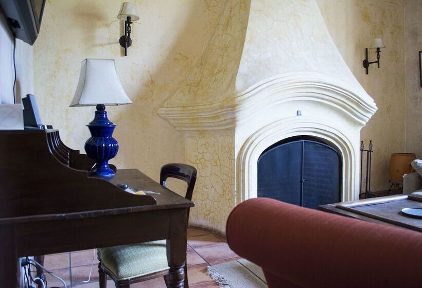 سوییت, Posada De Los Leones