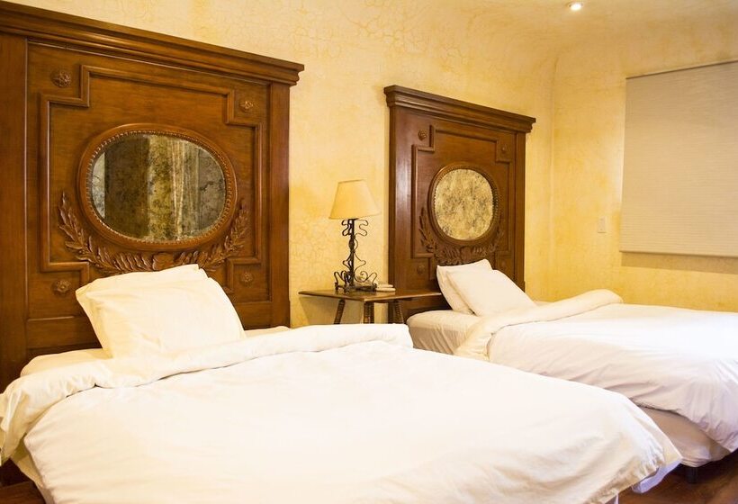 سوییت, Posada De Los Leones