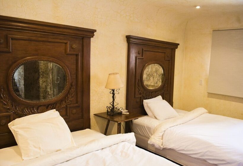 سوییت, Posada De Los Leones