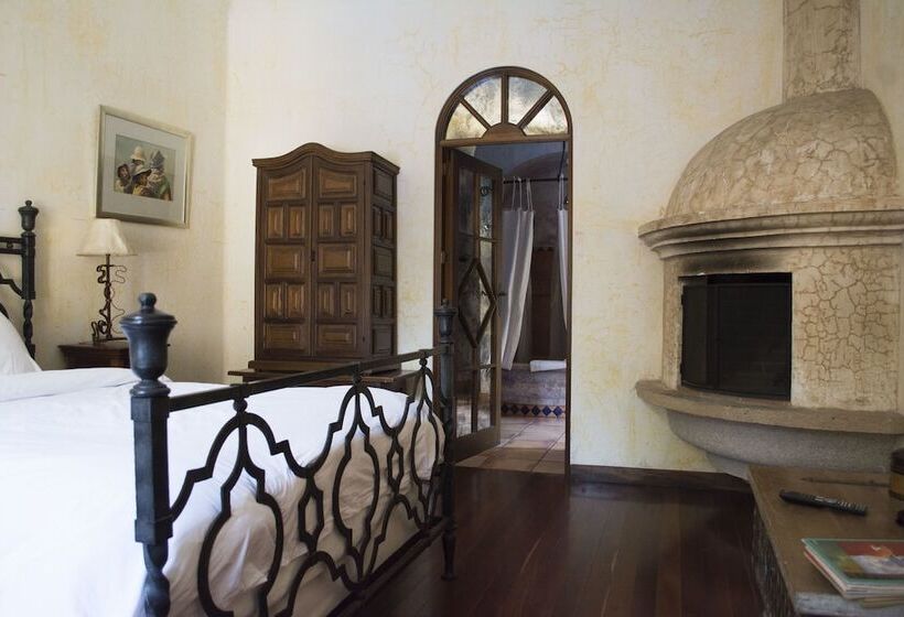 سوییت, Posada De Los Leones