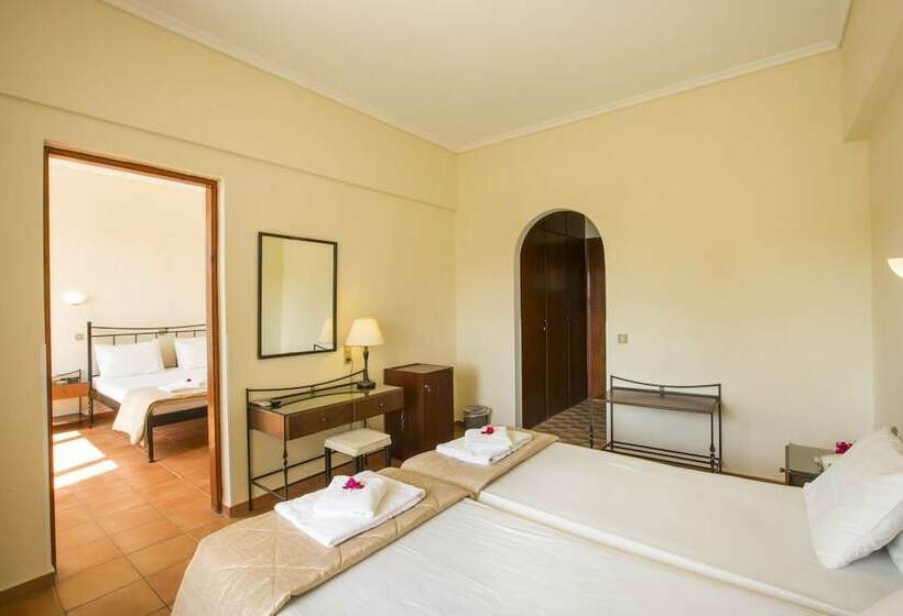 家庭房带园景, San Marina