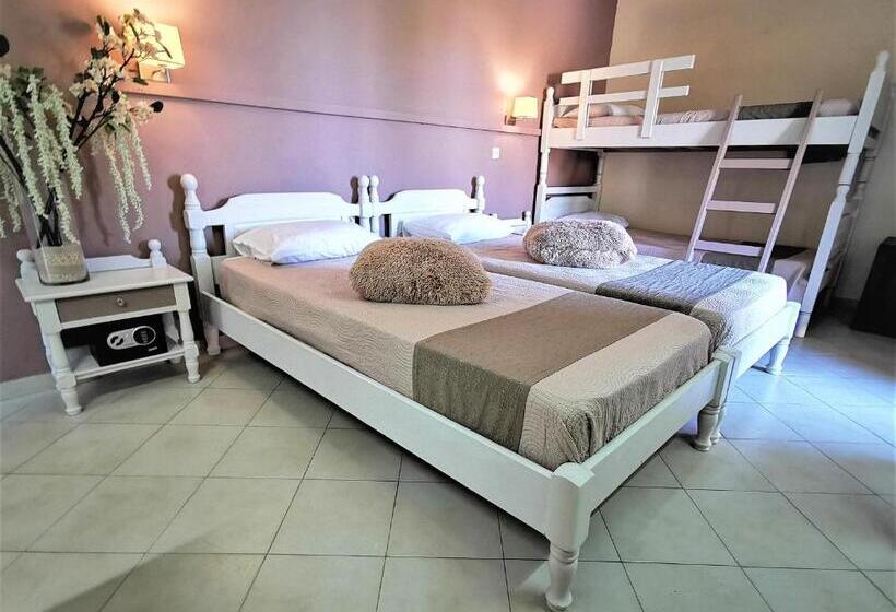 Семейный Номер, Sellas