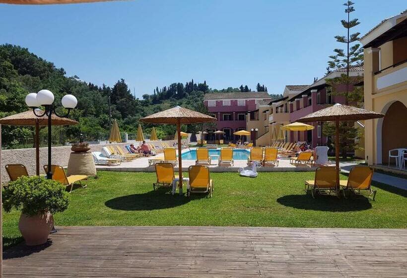 Семейный Номер, Sellas