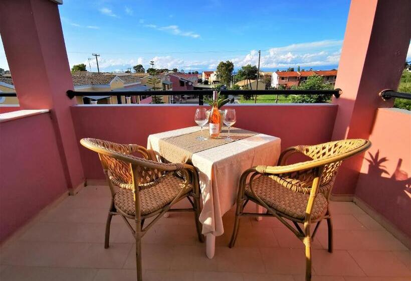 Семейный Номер, Sellas