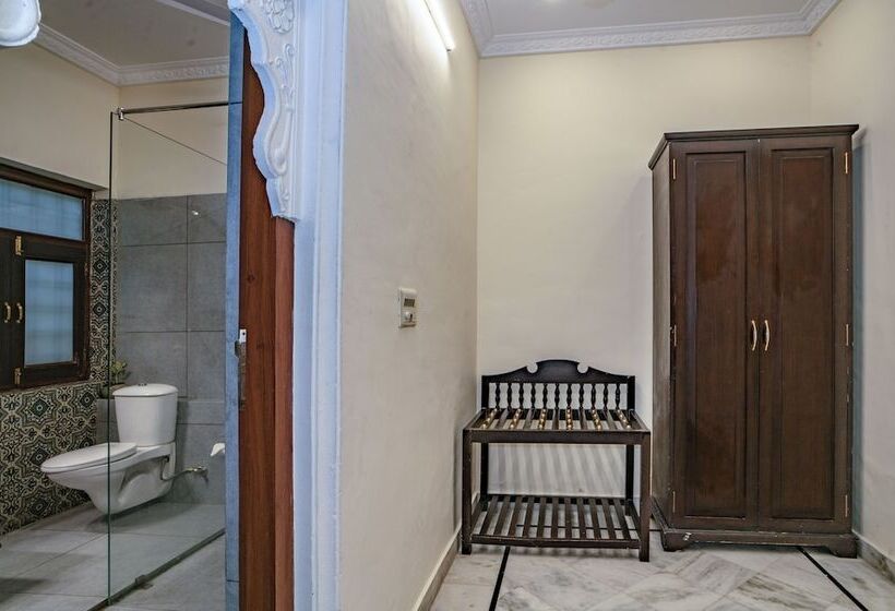 סוויטה משפחתית, Swaroop Vilas  Lake Facing Boutique