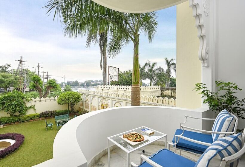 חדר דלוקס נוף לאגם, Swaroop Vilas  Lake Facing Boutique