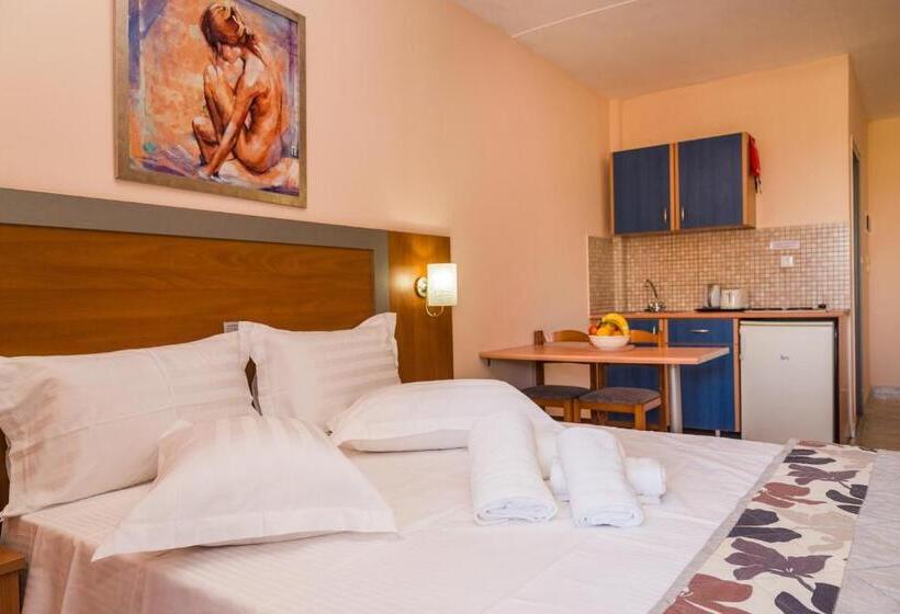 스탠다드 스튜디오, Macedonia