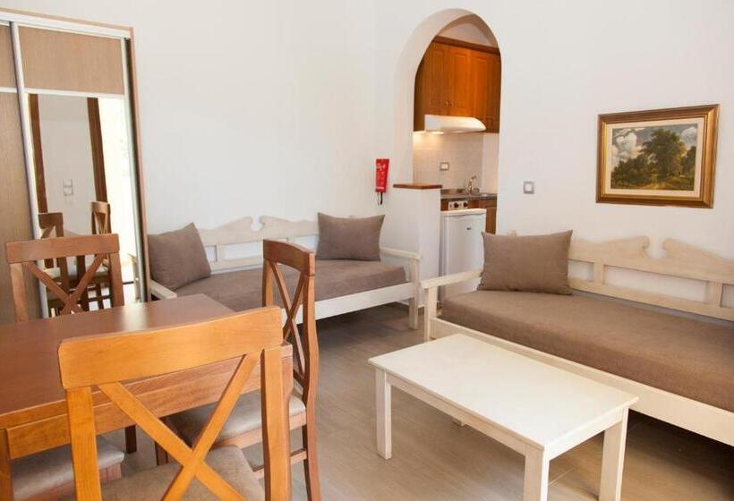 דירת חדר, Sunny Suites