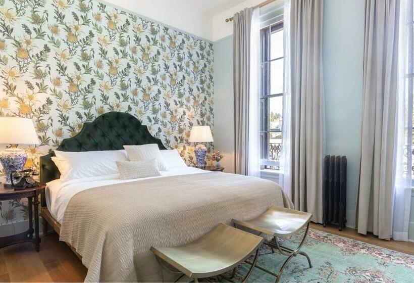 غرفة قياسية سرير كينج, National Exchange