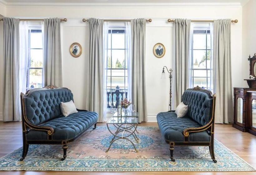 جناح, National Exchange