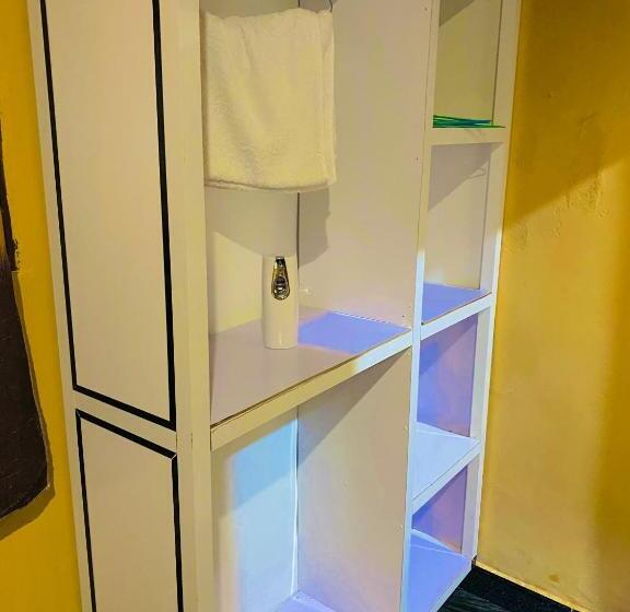 اتاق لوکس یک تخته, Jennabwa Lodge And Restaurant