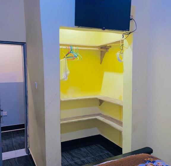 اتاق لوکس یک تخته, Jennabwa Lodge And Restaurant