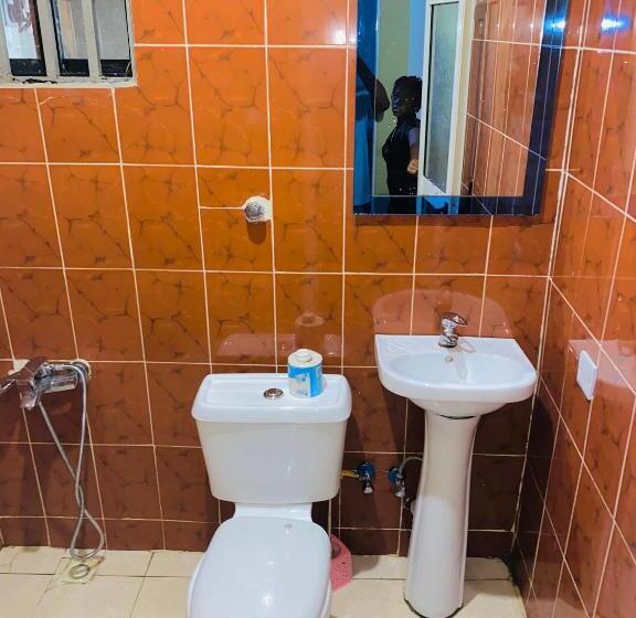 اتاق لوکس یک تخته, Jennabwa Lodge And Restaurant