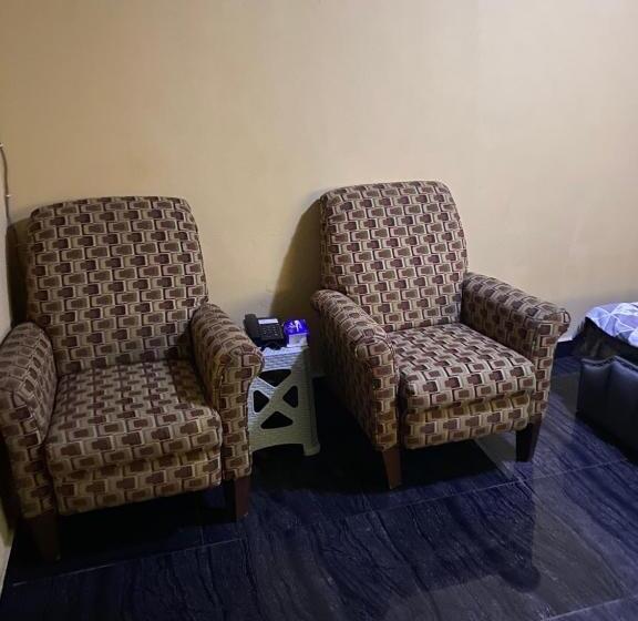 اتاق استاندارد یک نفره, Jennabwa Lodge And Restaurant