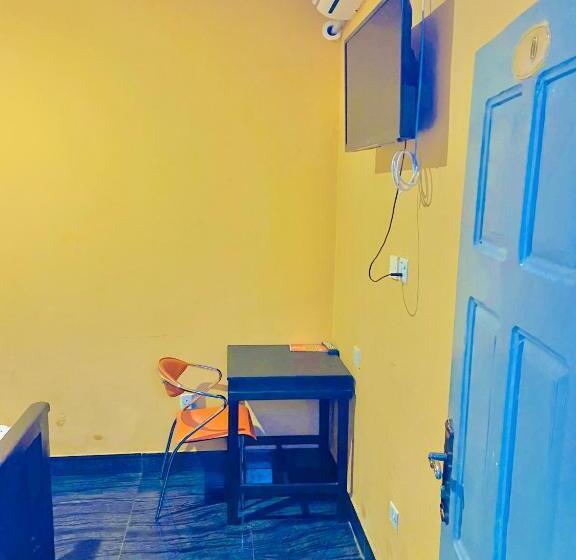 اتاق لوکس یک تخته, Jennabwa Lodge And Restaurant