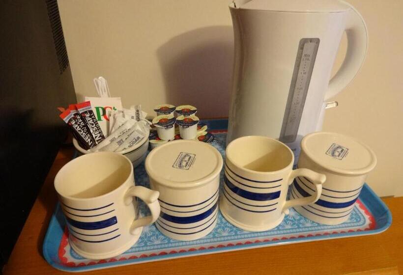 Семейный Номер, Travellers Rest Motel