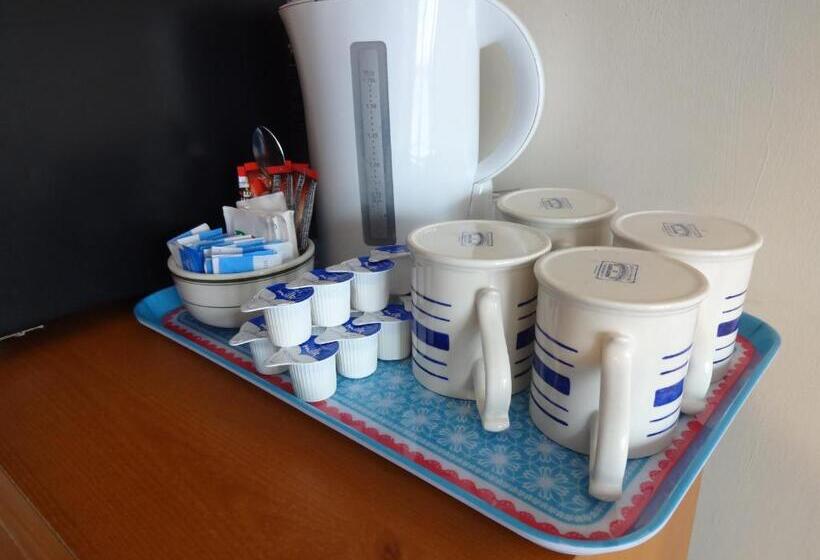 Семейный Номер, Travellers Rest Motel