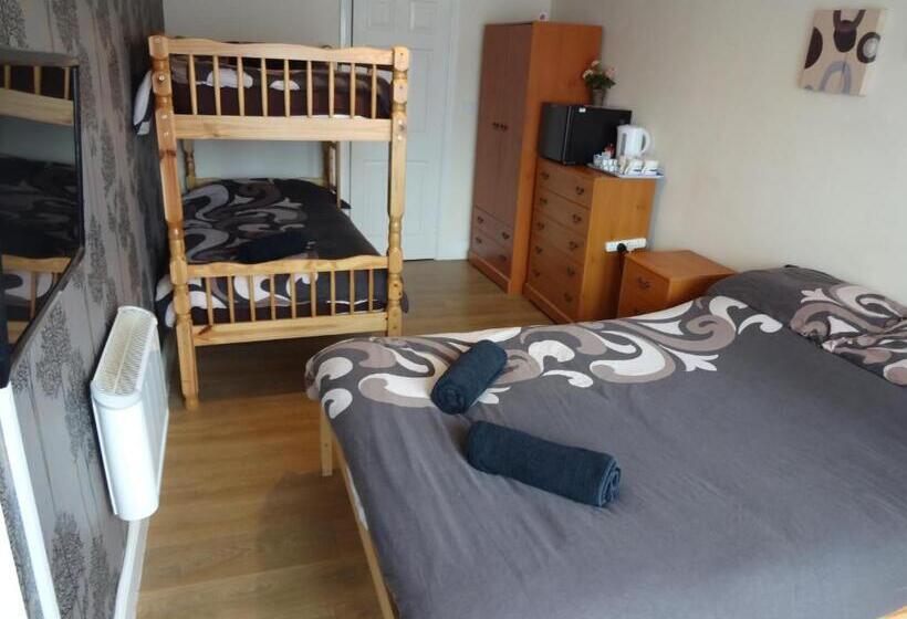 Семейный Номер, Travellers Rest Motel