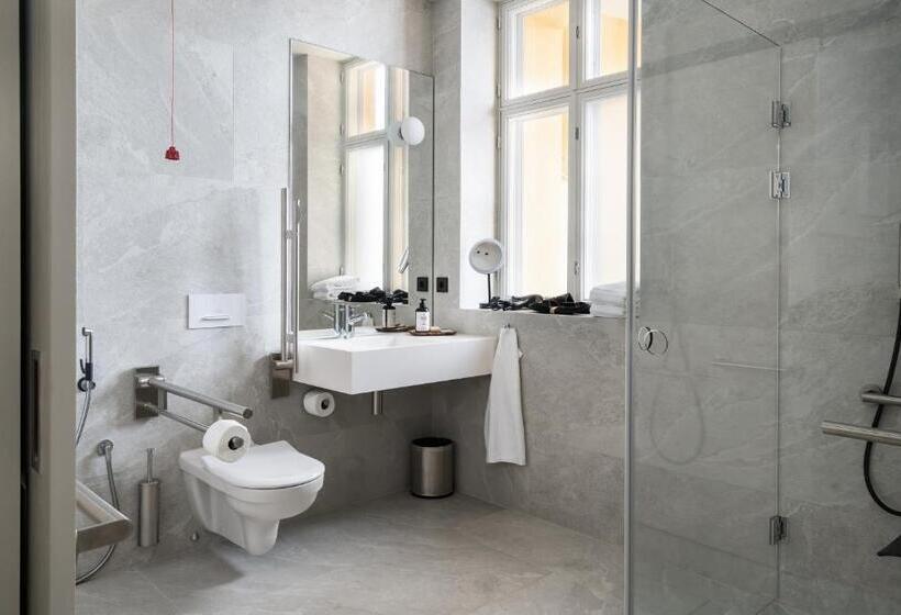 חדר סטנדרט מותאם לאדם עם מוגבלויות, Runo Hotel Porvoo