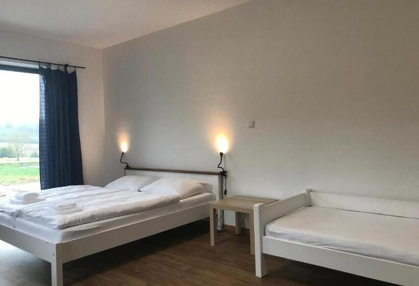 סטודיו סטנדרט עם מרפסת, Apartmány Na Handě