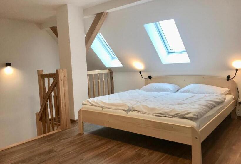 חדר דופלקס, Apartmány Na Handě