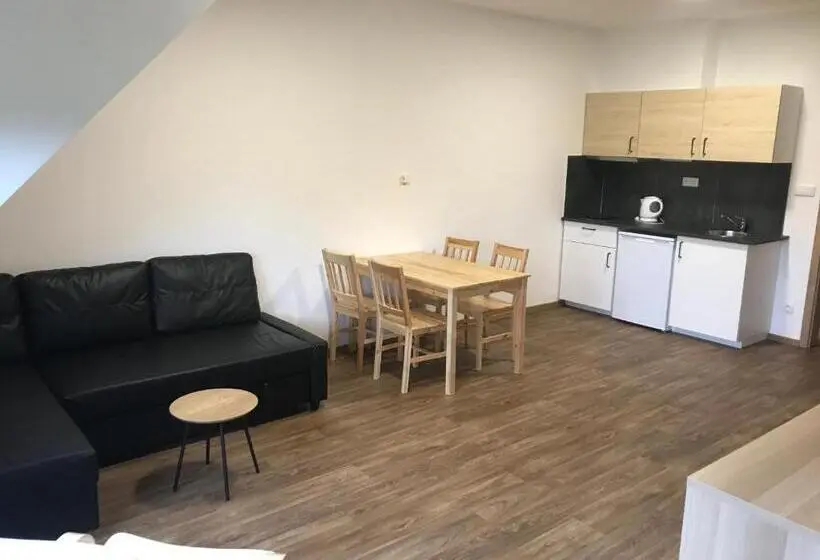 ドゥプレックスルーム, Apartmány Na Handě