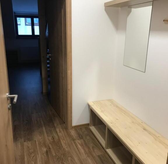 חדר דופלקס, Apartmány Na Handě