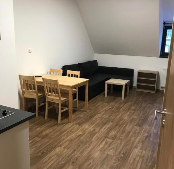 חדר דופלקס, Apartmány Na Handě