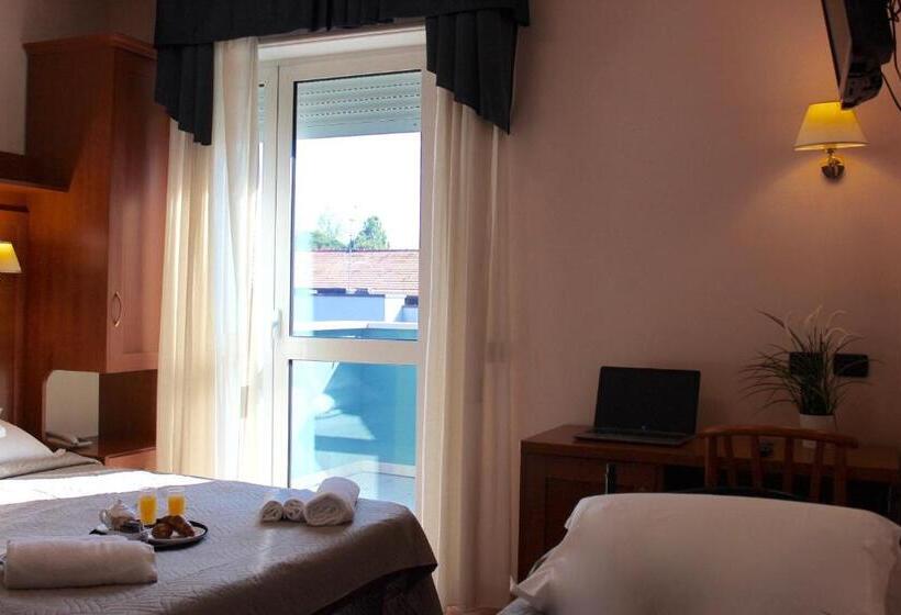 غرفة قياسية ثلاثية, Jole