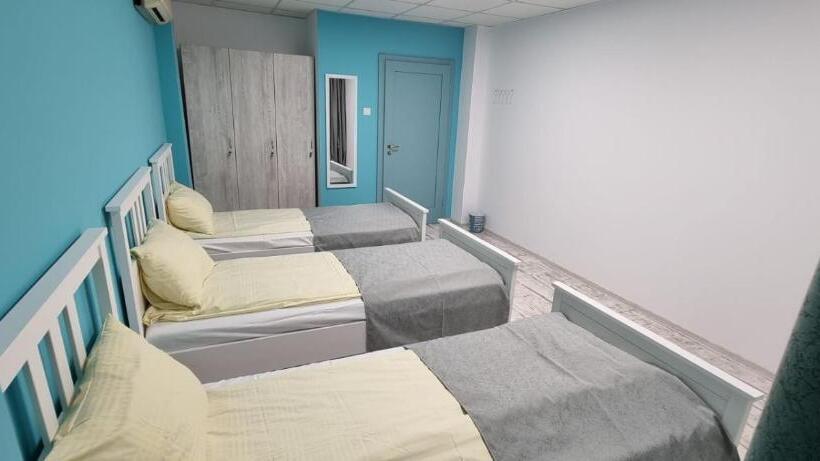 اتاق استاندارد سه نفره, Hostel Citadella