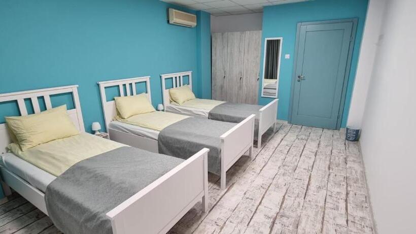 Quarto Triplo Estandar, Hostel Citadella