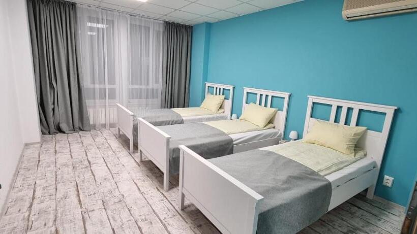 Quarto Triplo Estandar, Hostel Citadella