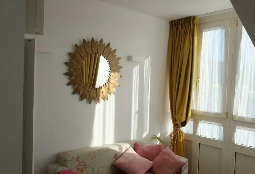 اتاق استاندارد یک نفره, La Casa De Las Camelias