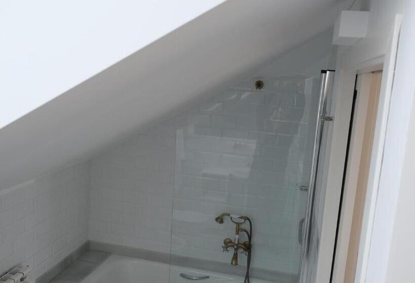 اتاق استاندارد یک نفره, La Casa De Las Camelias