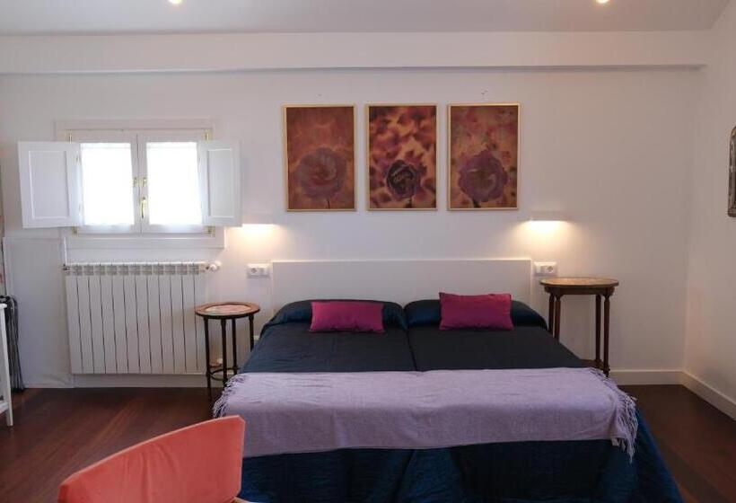 اتاق استاندارد سه نفره, La Casa De Las Camelias