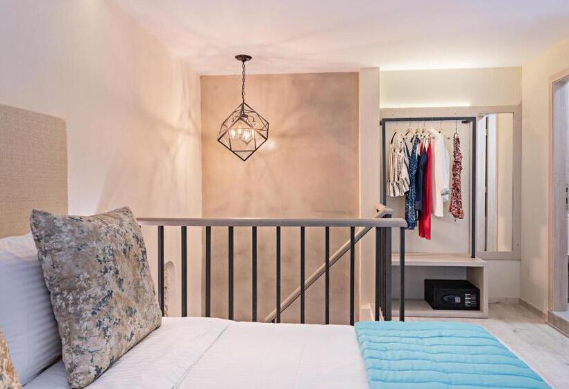 Suite Vue Ville, Mitos Suites