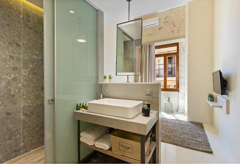 Suite Vue Ville, Mitos Suites