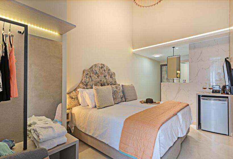 Chambre Deluxe Vue Ville, Mitos Suites