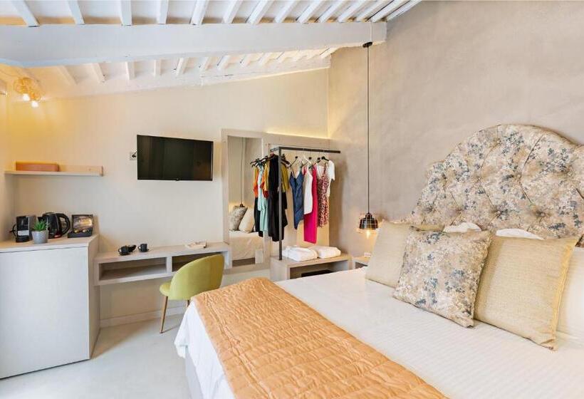 Chambre Standard, Mitos Suites