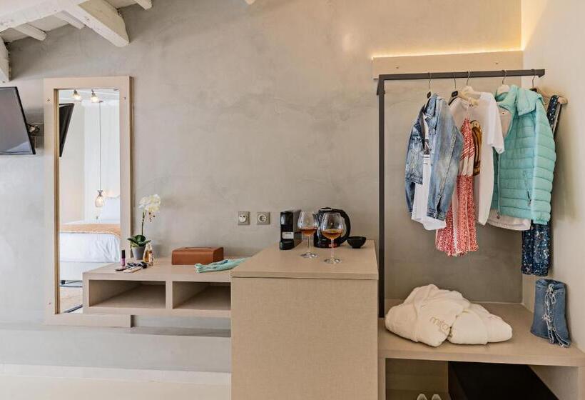 Chambre Standard, Mitos Suites