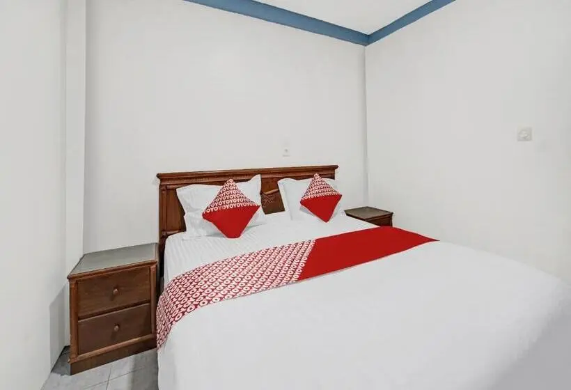 سوییت لوکس, Oyo 90487 Wisma Kuta Karang Baru