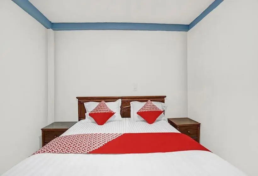 سوییت لوکس, Oyo 90487 Wisma Kuta Karang Baru