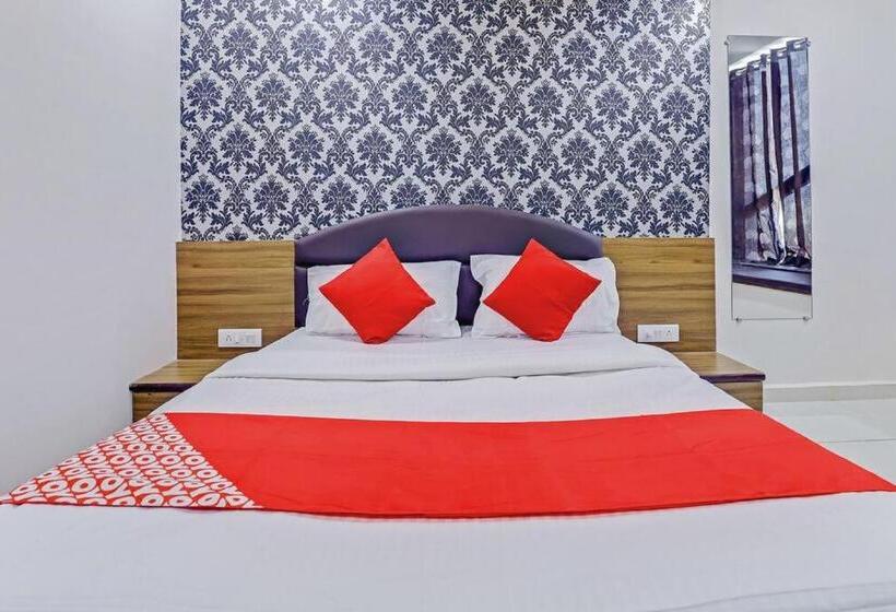 Номер Deluxe, Shiv Inn Vadodara