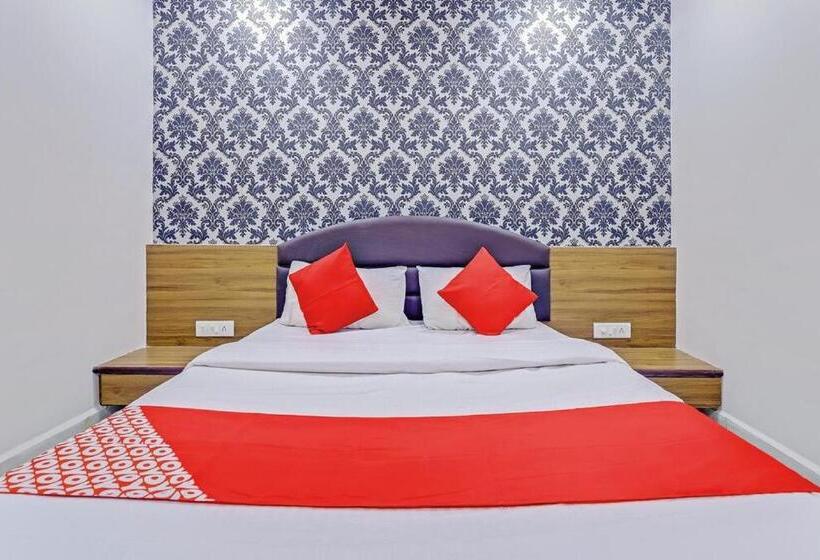 スーペリアールーム, Shiv Inn Vadodara