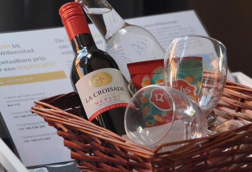 标准间, Willemstad